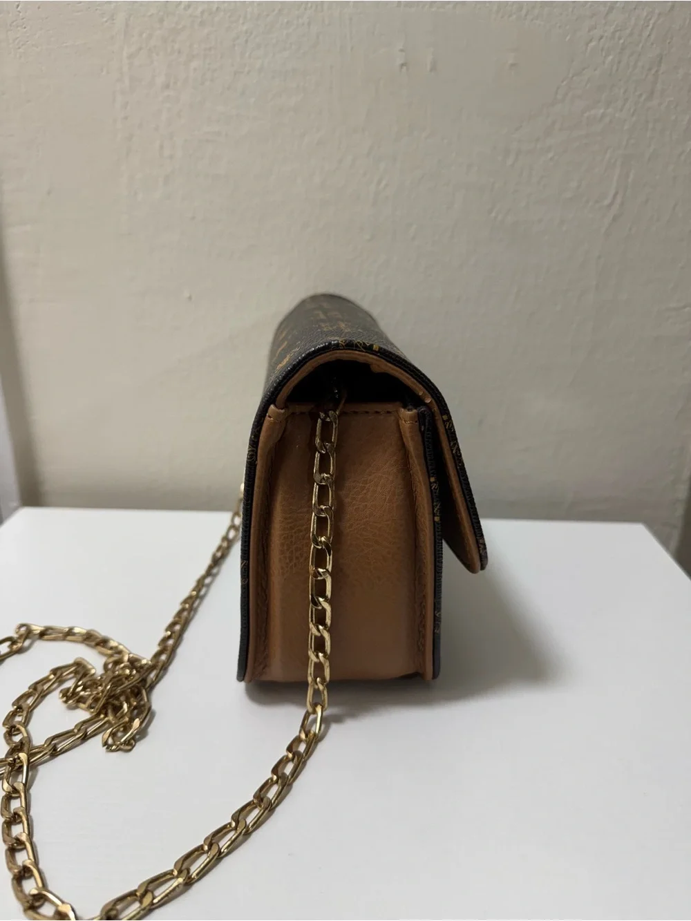 Beverly Hills Polo Club compact crossbody